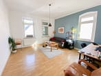 Gemütliche 3-Zimmerwohnung mit EBK im Herzen von Degerloch - Wohnzimmer