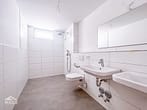 NEUBAU - 3-Zimmer Gartengeschosswohnung mit Terrasse/Gartenanteil und TG-Stellplatz! - Badezimmer