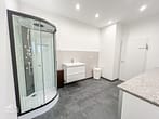 +Provisionsfrei+ Helles, renoviertes und großzügiges Hochparterre mit flexibler Nutzung! - Badezimmer
