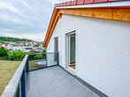 Neuwertiges Einfamilienhaus mit großem Grundstück und Wärmepumpe - Balkon DG
