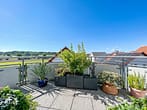Hochwertige Maisonette Wohnung mit Dachbalkon, Tiefgarage und tollem Ausblick! - Balkon