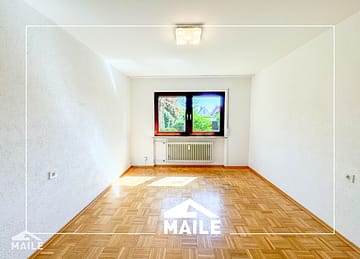 Großzügige 3,5-Zimmer Wohnung mit Balkon und separatem Garagenstellplatz!, 70825 Korntal-Münchingen, Etagenwohnung