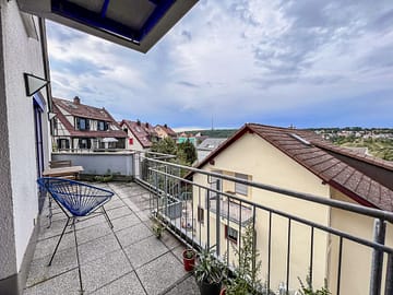 Großzügige 2,5 Zimmer Wohnung mit großem Balkon und tollem Blick., 70619 Stuttgart Sillenbuch, Etagenwohnung