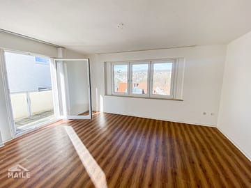 Modernes Wohnen mit Blick ins Grüne – 2 Zimmer Wohnung mit zwei Balkonen und tollem Blick, 70569 Stuttgart Kaltental, Etagenwohnung